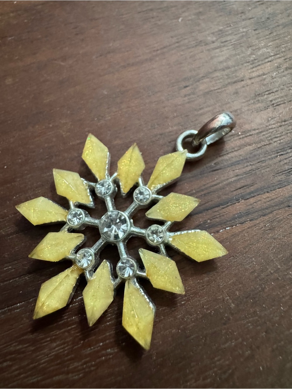 Silvertoned Yellow Snowflake Pendant w/Crystal Rhinestones *READ*